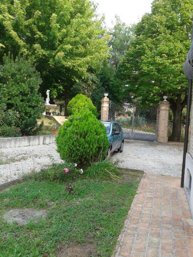 B&B Bread And Fantasy Ostra Exterior foto