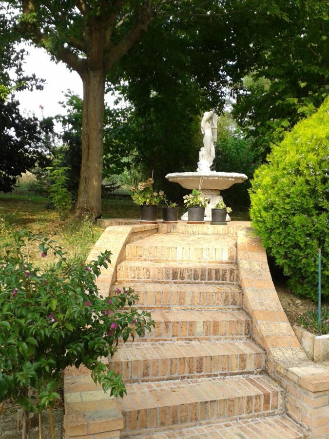 B&B Bread And Fantasy Ostra Exterior foto