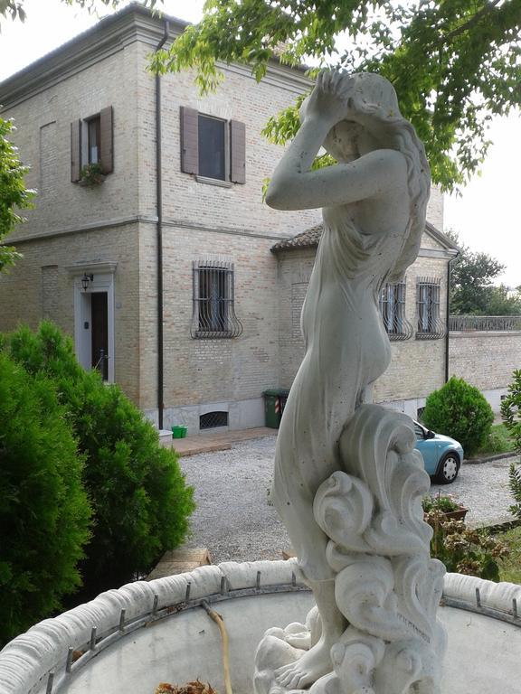 B&B Bread And Fantasy Ostra Exterior foto